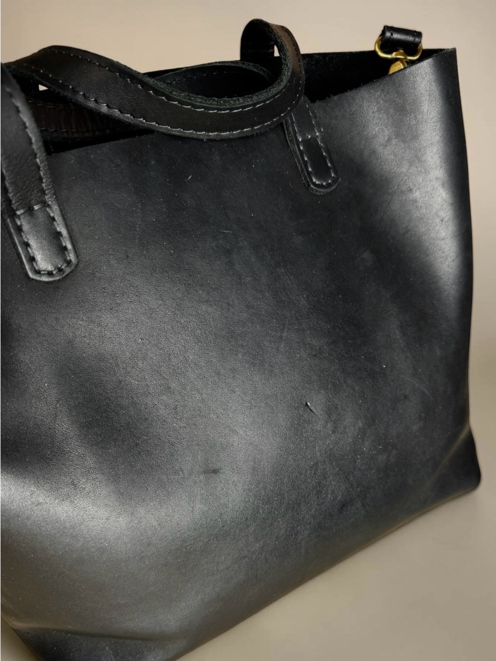 Portland Leather Goods Black Leather Crossbody Tote Bag - Picture 3 of 9